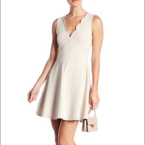 Love ady Dress! Size XL Beautiful! Cream Sexy - Picture 1 of 6